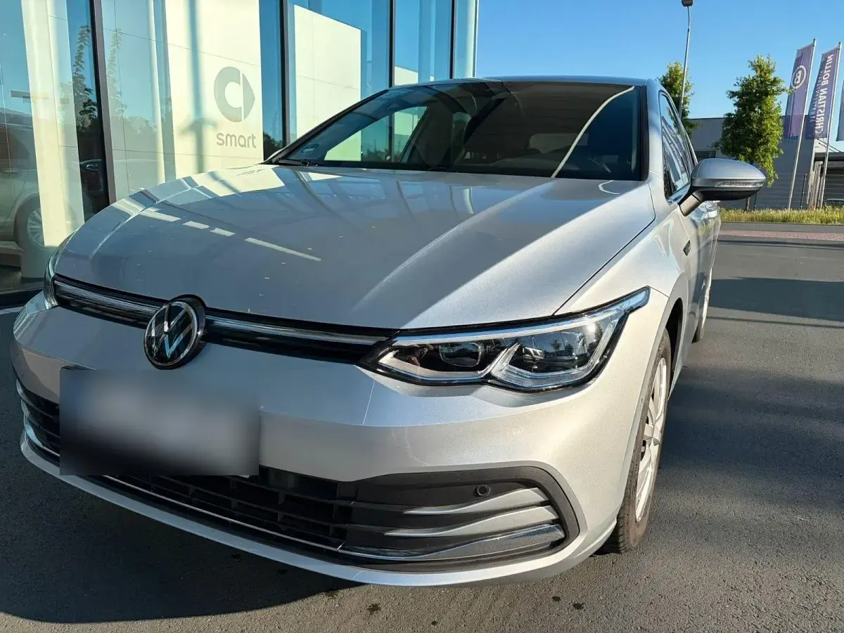 Gebraucht VW Golf VIII Style 150 PS (110 kW) 2023 Silber Kleinwagen
