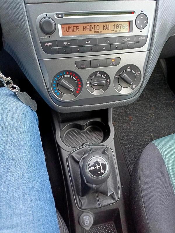 Gebraucht Fiat Punto 77 PS (56 kW) 2009 Blau Limousine