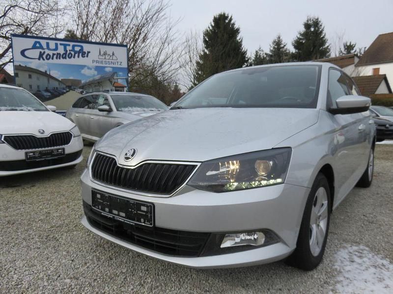Gebraucht Skoda Fabia Style 90 PS (66 kW) 2014 Silber Limousine