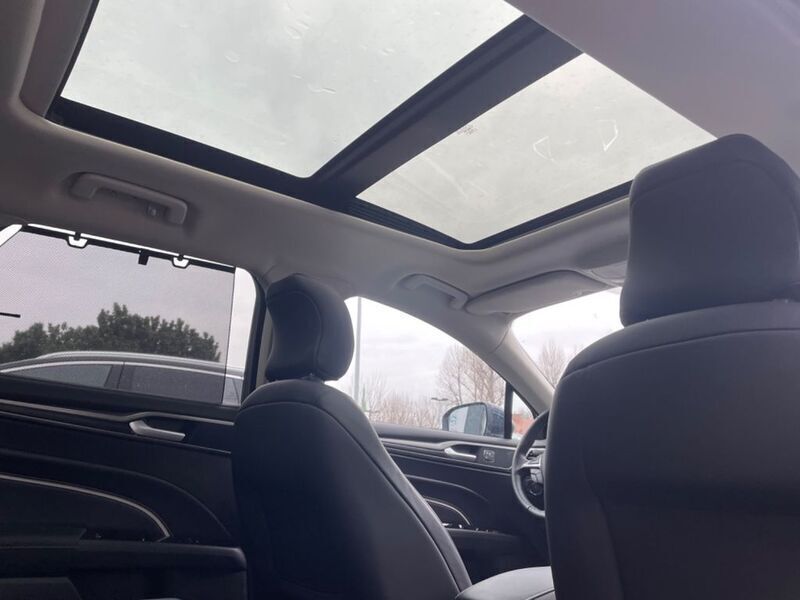 Gebraucht Ford Mondeo Vignale 188 PS (138 kW) 2022 Blau Kombi