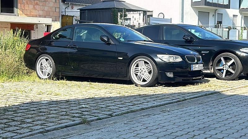 Schwarz Gebraucht 2012 Alpina D3 Coupé | 16.500 € (Superpreis) - Bild 1/4