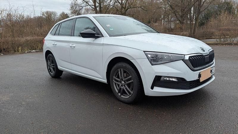 Gebraucht Skoda Scala Style 116 PS (85 kW) 2020 Weiß Kleinwagen