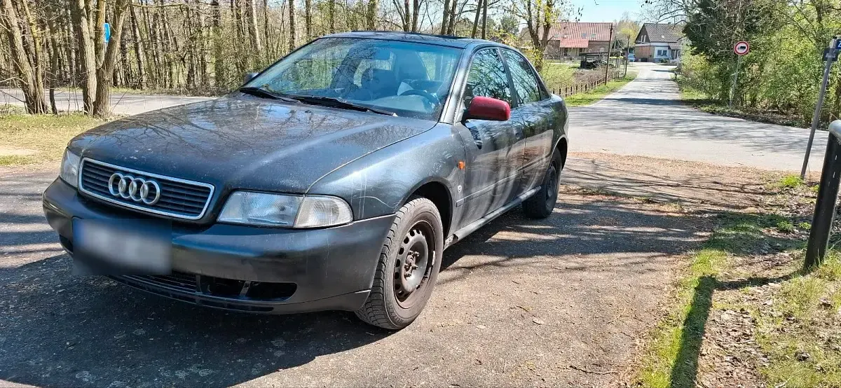 Gebraucht Audi A4 101 PS (74 kW) 1995 Schwarz Limousine