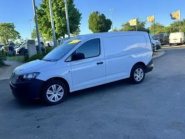 Gebraucht VW Caddy 122 PS (89 kW) 2023 Weiß Van / Kleinbus