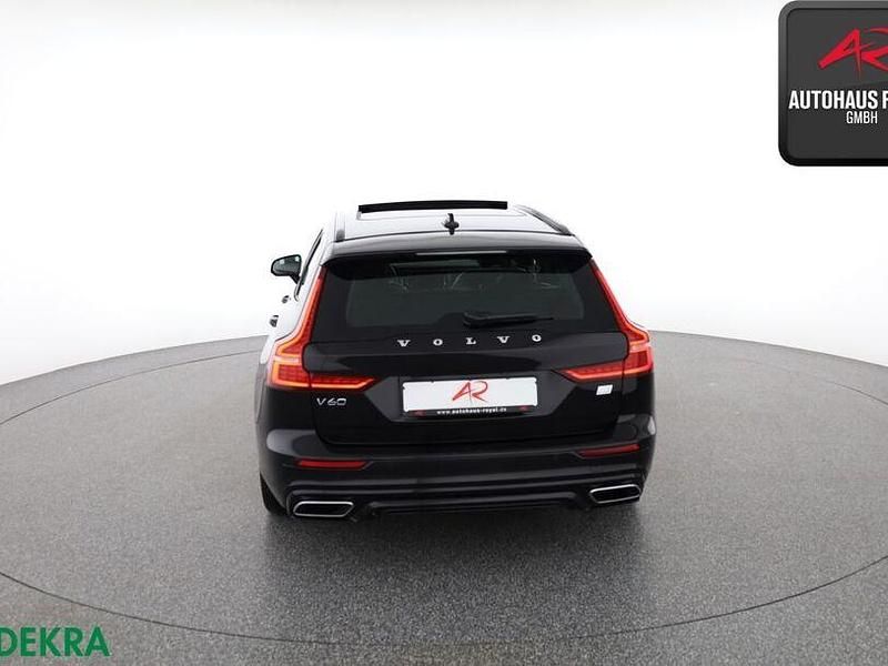 Gebraucht Volvo V60 2022 Schwarz Kombi