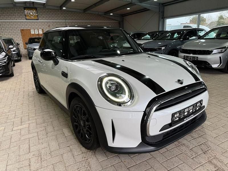 Gebraucht Mini Cooper Classic 136 PS (100 kW) 2023 Weiß Kleinwagen