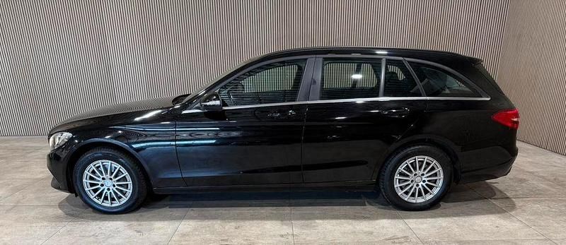 Gebraucht Mercedes C250 204 PS (150 kW) 2015 Schwarz Limousine