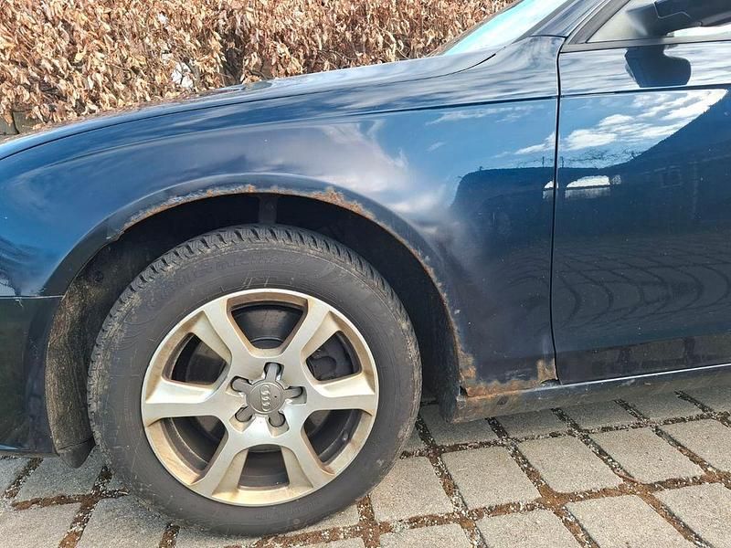 Gebraucht Audi A4 Ambiente 160 PS (117 kW) 2009 Blau Limousine