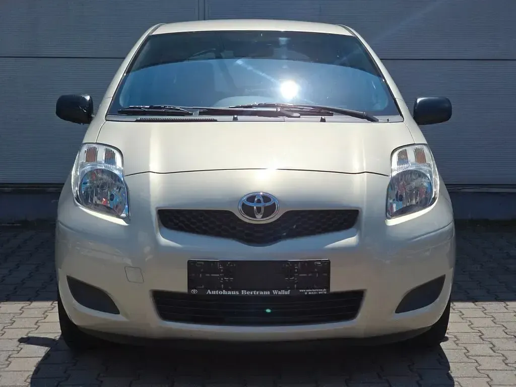 Gebraucht Toyota Yaris Cool 69 PS (50 kW) 2009 Gold Kleinwagen