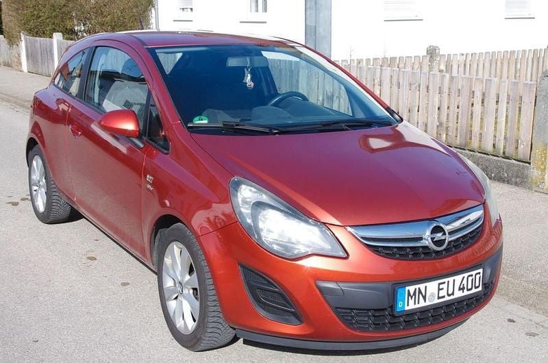 Gebraucht Opel Corsa Active 101 PS (74 kW) 2013 Orange Kleinwagen
