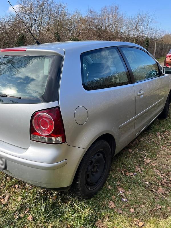 Gebraucht VW Polo 60 PS (44 kW) 2009 Silber Kleinwagen