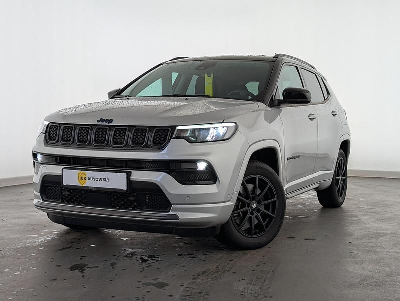 Second-hand Jeep Compass 241 CP (177 kW) 2022 Argintiu SUV