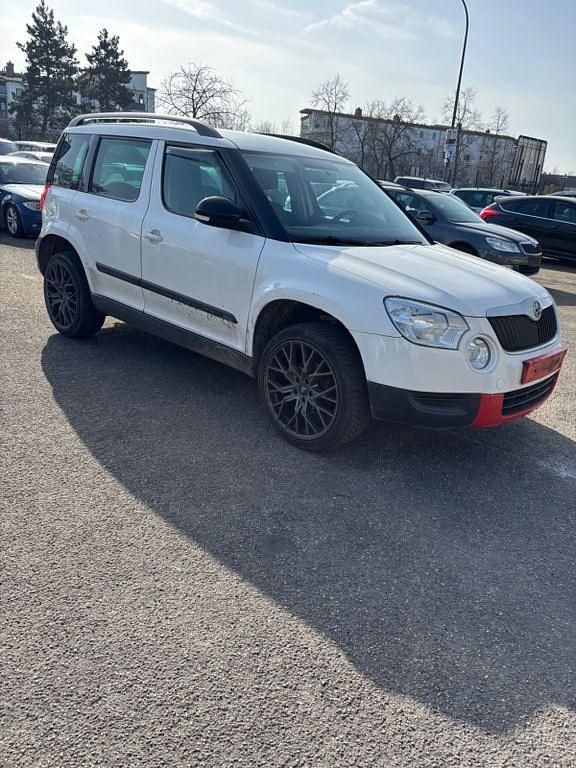 Gebraucht Skoda Yeti Easy 105 PS (77 kW) 2012 Weiß SUV