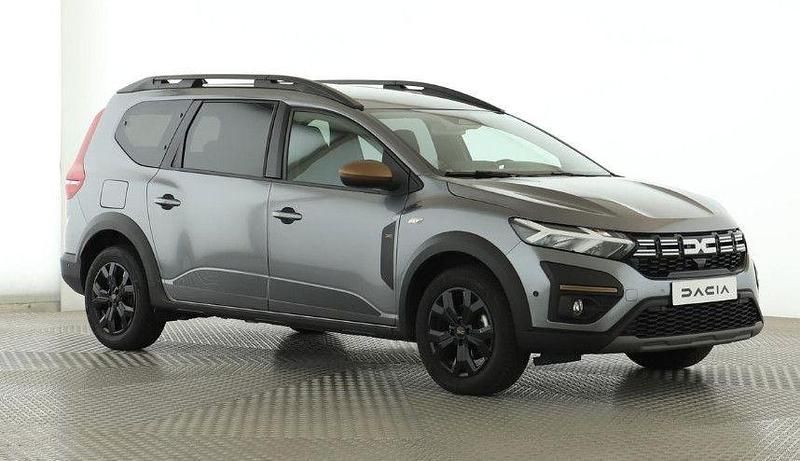 Schiefergrau Gebraucht 2024 Dacia Jogger Extreme Van / Kleinbus | 20.990 € (Fairer Preis) - Bild 1/4
