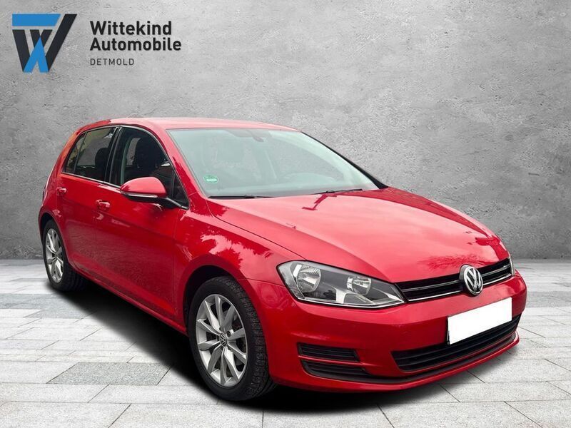 Rot Gebraucht 2016 VW Golf VII Trendline Limousine | 11.500 € (Superpreis) - Bild 1/4