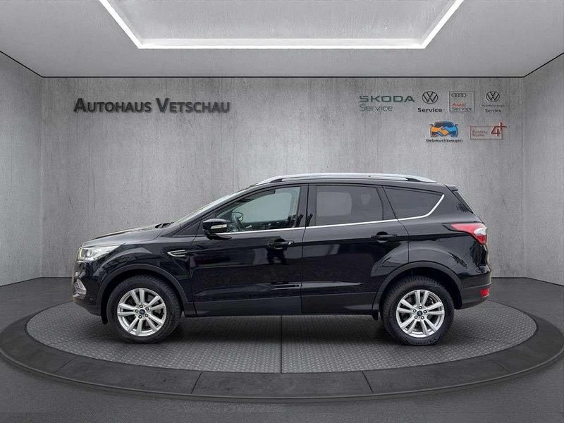 Usata Ford Kuga 150 CV (110 kW) 2017 Nero SUV