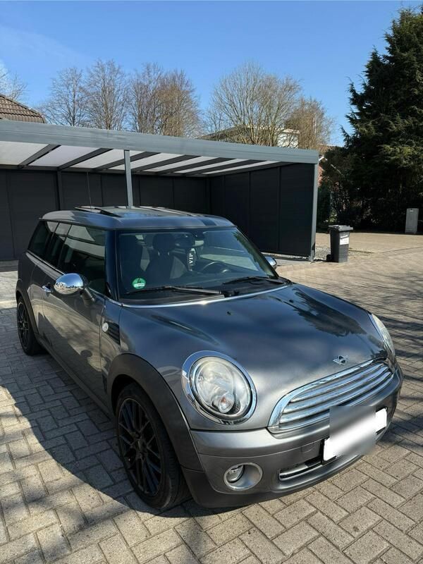 Grau Gebraucht 2010 Mini John Cooper Works Clubman Kombi | 3.550 € - Bild 1/4