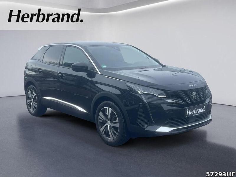 Gebraucht Peugeot 3008 Allure 131 PS (96 kW) 2022 Lackierung schwarz perla nera/ SUV