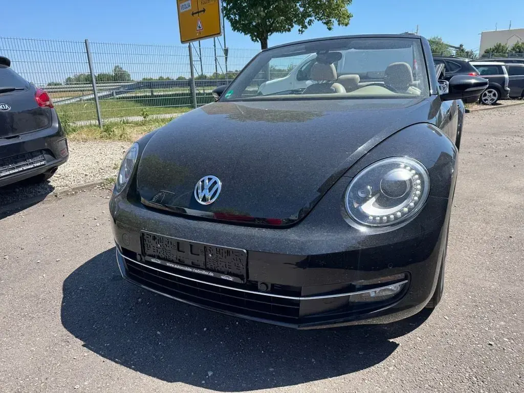 Gebraucht VW Beetle Cabriolet Design 140 PS (102 kW) 2014 Ebenholzschwarz Cabrio