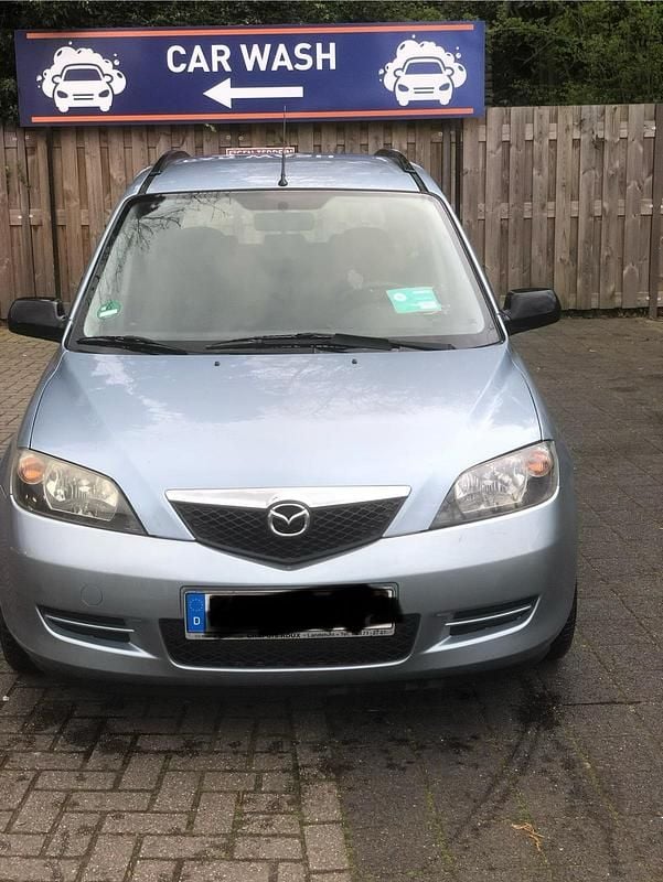 Blau Gebraucht 2003 Mazda 2 Kleinwagen | 1.500 € (Fairer Preis) - Bild 1/4