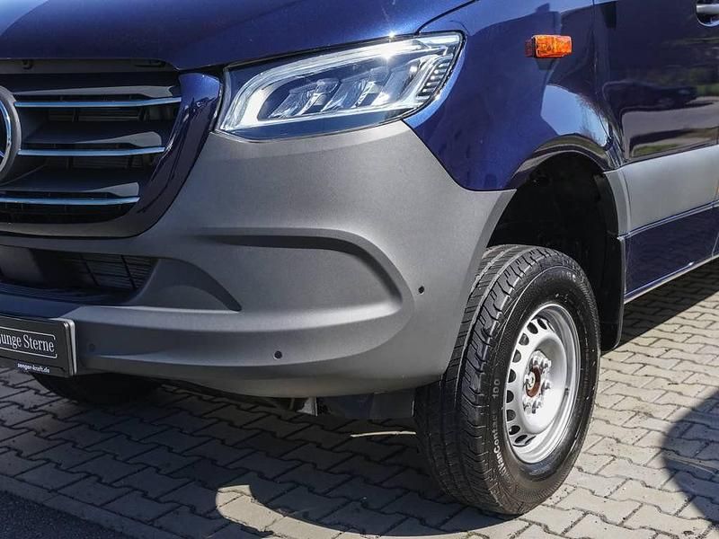 Neu Mercedes Sprinter 190 PS (139 kW) 2026 Blau Van