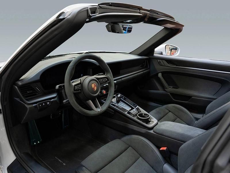 Neu Porsche 911 Targa 4 541 PS (397 kW) 2025 Grau Cabrio
