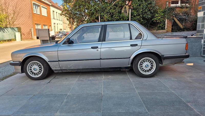 Gebraucht BMW 325 Basis 170 PS (125 kW) 1986 Silber Limousine