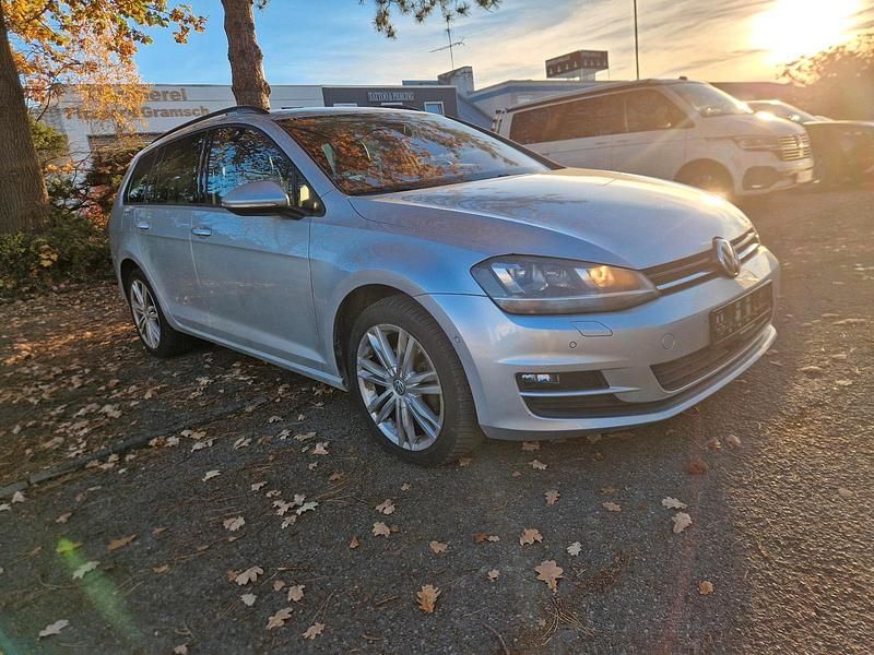 Silber Gebraucht 2014 VW Golf VII Kombi | 8.000 € (Guter Preis) - Bild 1/4
