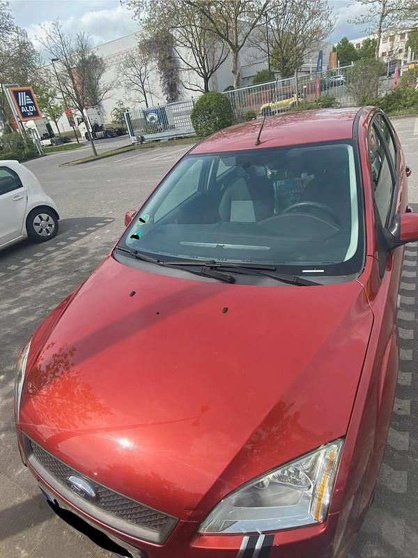 Usata Ford Focus 101 CV (74 kW) 2007 Rosso Berlina