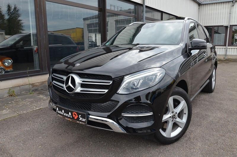 Schwarz Gebraucht 2017 Mercedes GLE400 SUV | 24.490 € (Fairer Preis) - Bild 1/4