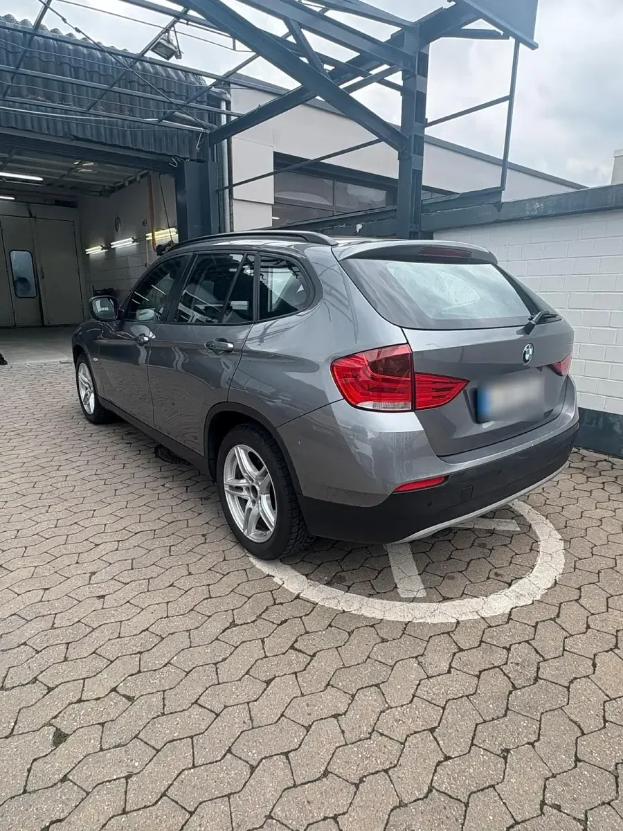 Gebraucht BMW X1 140 PS (102 kW) 2010 Grau SUV