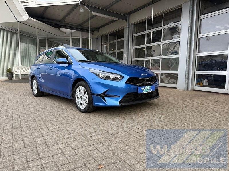 Blau Gebraucht 2024 Kia Ceed Sportswagon Vision Kombi | 24.490 € (Superpreis) - Bild 1/4