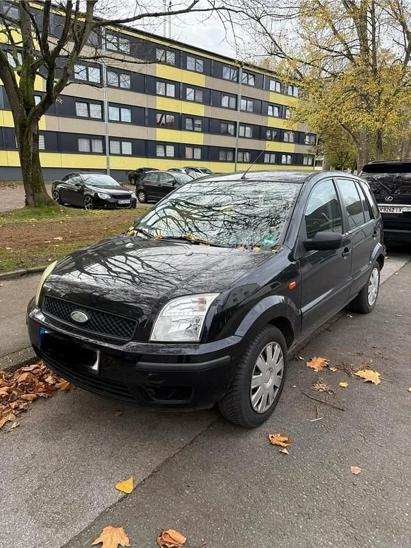 Schwarz Gebraucht 2004 Ford Fusion Kleinwagen | 650 € (Fairer Preis) - Bild 1/4