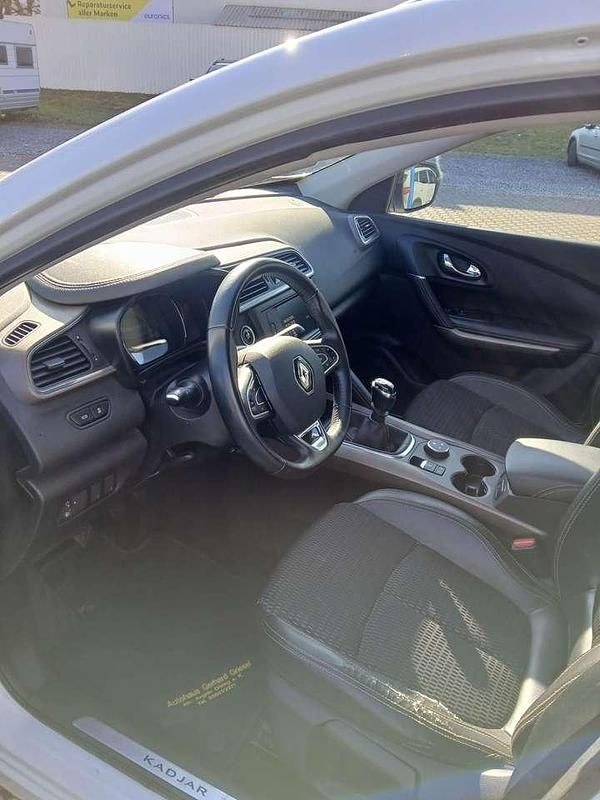 Gebraucht Renault Kadjar XMOD 131 PS (96 kW) 2016 Gletscherweiss SUV