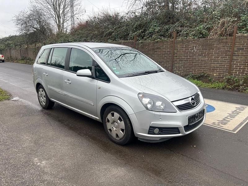 Silber Gebraucht 2005 Opel Zafira Edition Van / Kleinbus | 1.200 € (Superpreis) - Bild 1/4