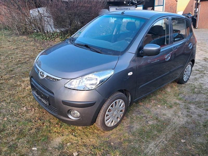 Gebraucht Hyundai i10 67 PS (49 kW) 2010 Grau Kleinwagen