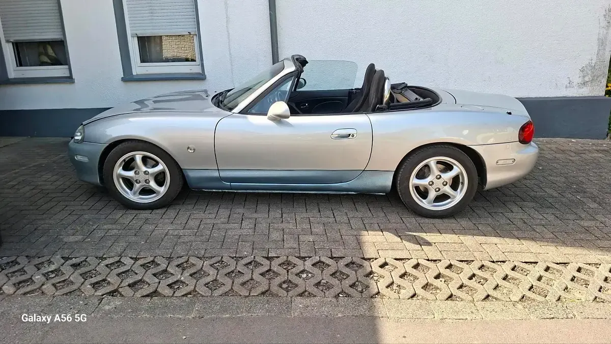 Gebraucht Mazda MX5 110 PS (80 kW) 2003 Silber Cabrio
