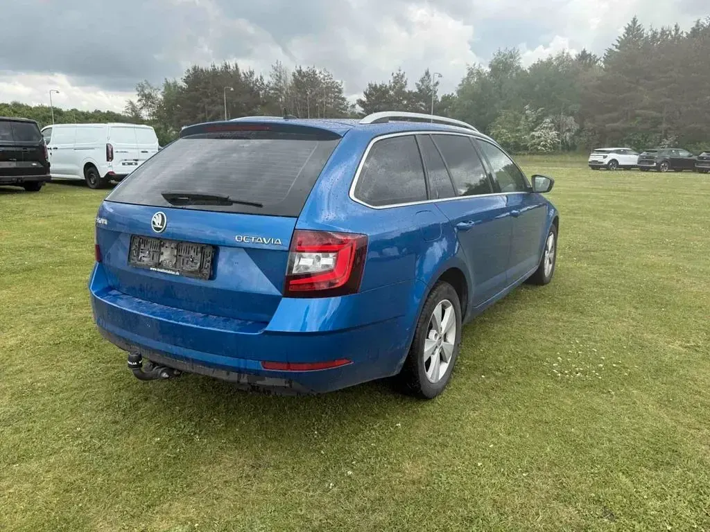 Gebraucht Skoda Octavia 150 PS (110 kW) 2019 Blau Limousine