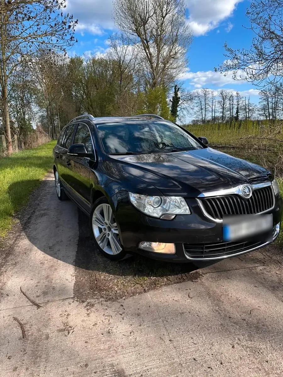 Gebraucht Skoda Superb 180 PS (132 kW) 2011 Kombi