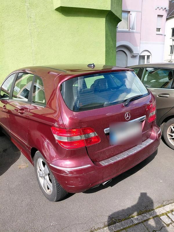 Gebraucht Mercedes B160 95 PS (69 kW) 2010 Rot Van / Kleinbus