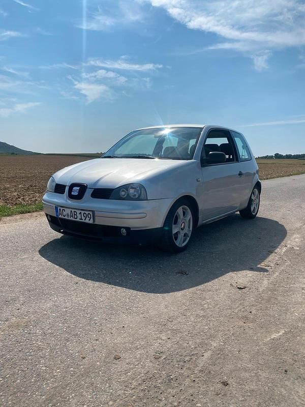 Silber Gebraucht 2003 Seat Arosa Kleinwagen | 750 € (Fairer Preis) - Bild 1/4