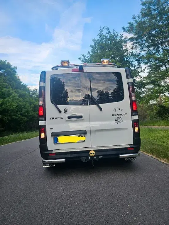 Gebraucht Renault Trafic 116 PS (85 kW) 2015 Weiß Van / Kleinbus
