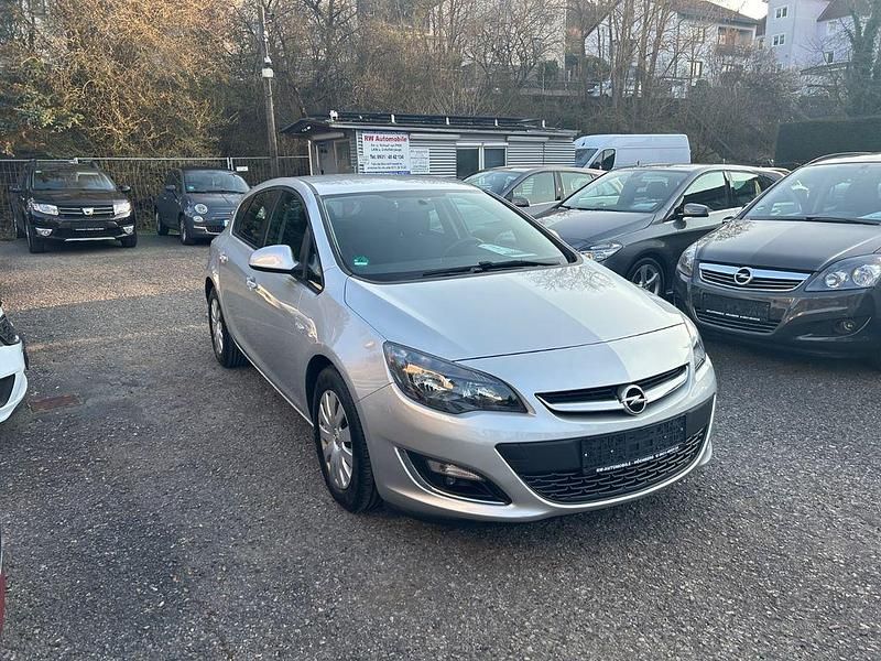Gebraucht Opel Astra 110 PS (80 kW) 2013 Silber Limousine