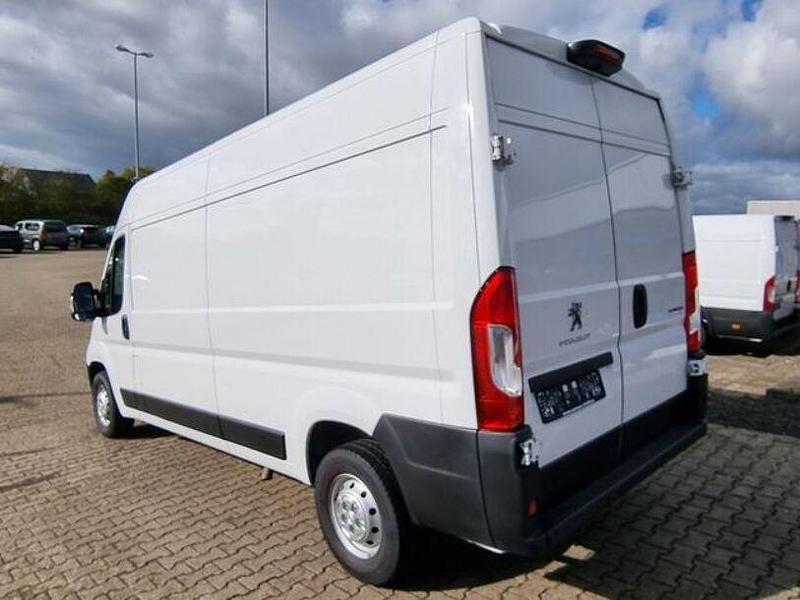 Gebraucht Peugeot Boxer 140 PS (102 kW) 2024 Weiß Van