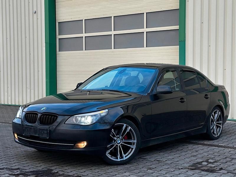 Usata BMW 520 177 CV (130 kW) 2009 Nero Berlina