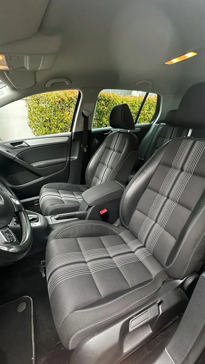 Gebraucht VW Golf VII Match 105 PS (77 kW) 2012 Schwarz Kleinwagen