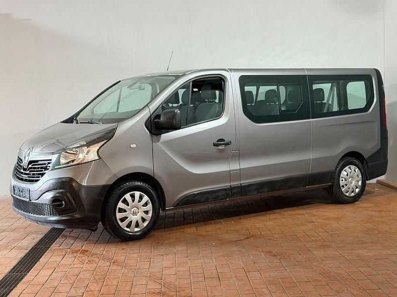 Second-hand Renault Trafic Expression 121 CP (88 kW) 2019 Monovolum