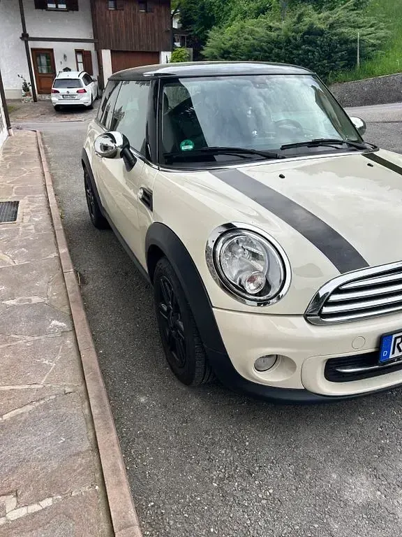 Gebraucht Mini Cooper 122 PS (89 kW) 2012 Weiß Kleinwagen