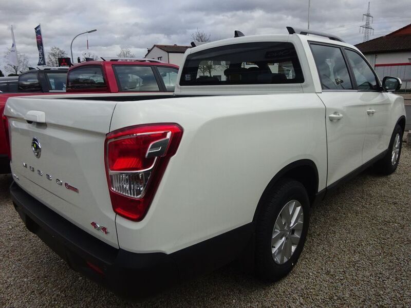Gebraucht KGM Musso Sapphire 203 PS (149 kW) 2024 Weiß Pickup