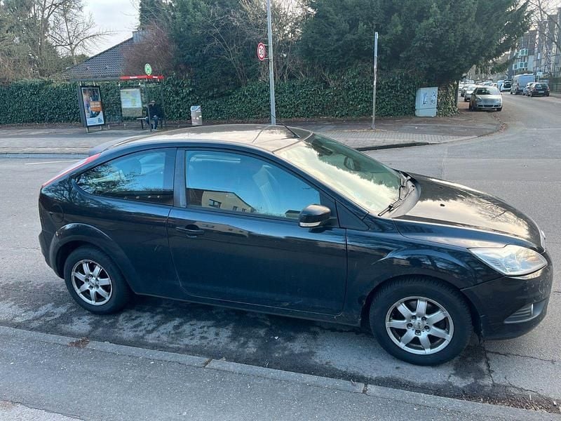 Second-hand Ford Focus 101 CP (74 kW) 2008 Negru Berlinǎ